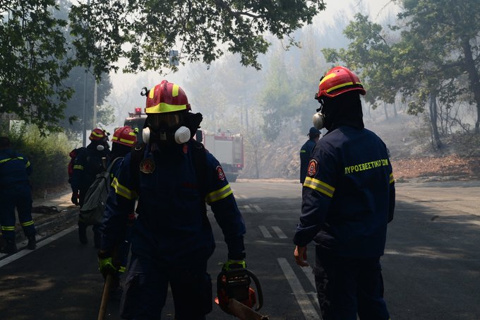 Σε ύφεση η μεγάλη πυρκαγιά στον Φενεό Κορινθίας– 11.450 στρέμματα έγιναν στάχτη
