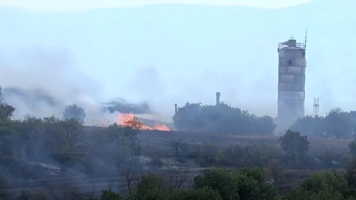 Πυρκαγιά σε αύλειο χώρο εργοστασίου επεξεργασίας ξύλου στις Σέρρες