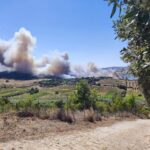 Πυρκαγιά σε χαμηλή βλάστηση στη Λεωφόρο Μαραθώνος και Αρίωνος στη Ραφήνα