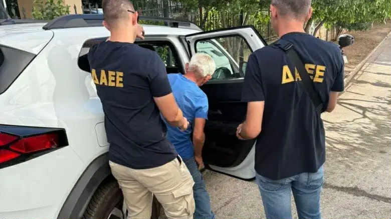 «Καταιγισμός» συλλήψεων από τη ΔΑΕΕ - Νέα σύλληψη 62χρονου για εμπρησμό από πρόθεση για την χθεσινή πυρκαγιά στην Παλλήνη
