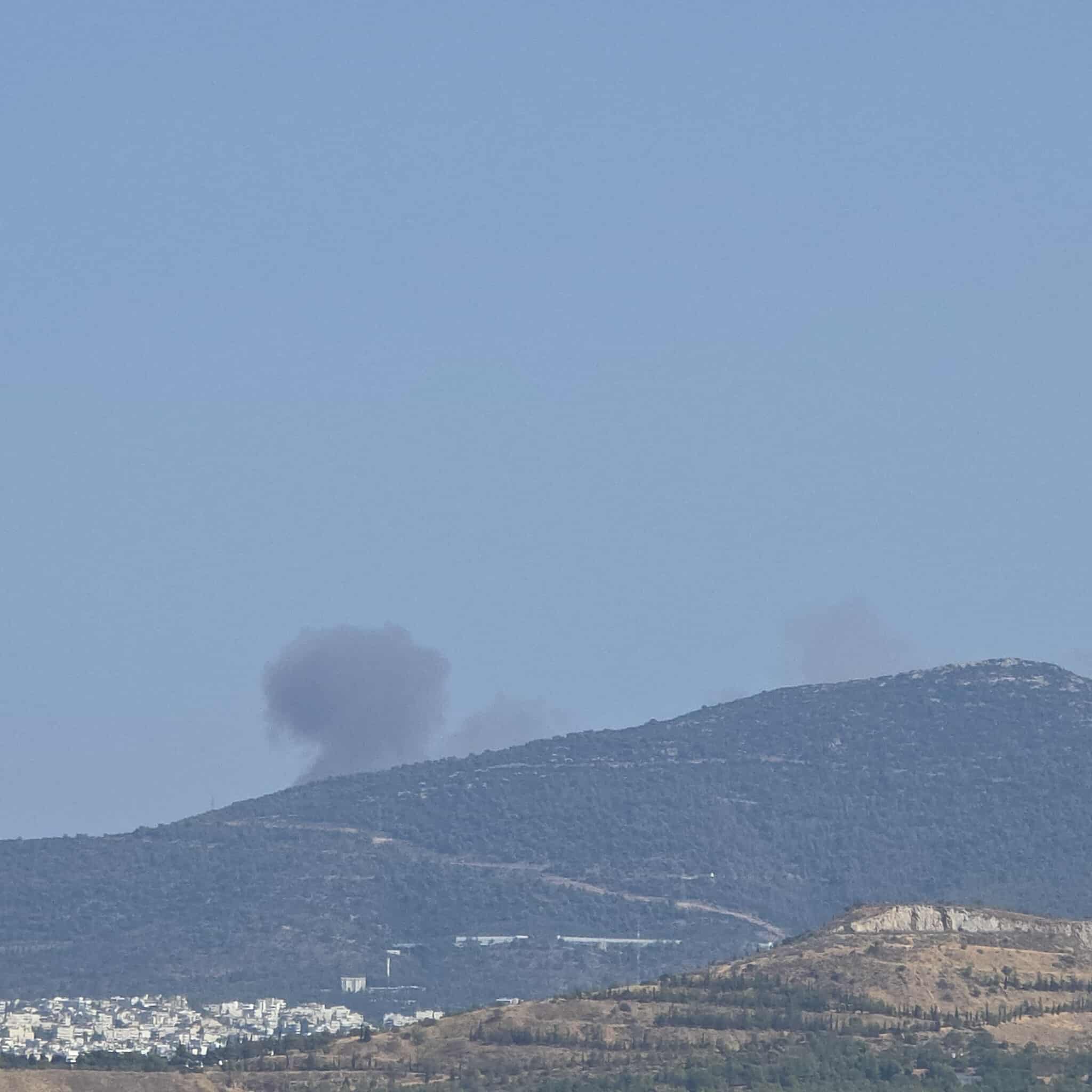 Πυρκαγιά σε χαμηλή βλάστηση στην περιοχή της Αγίας Μαρίνας στην Παιανία