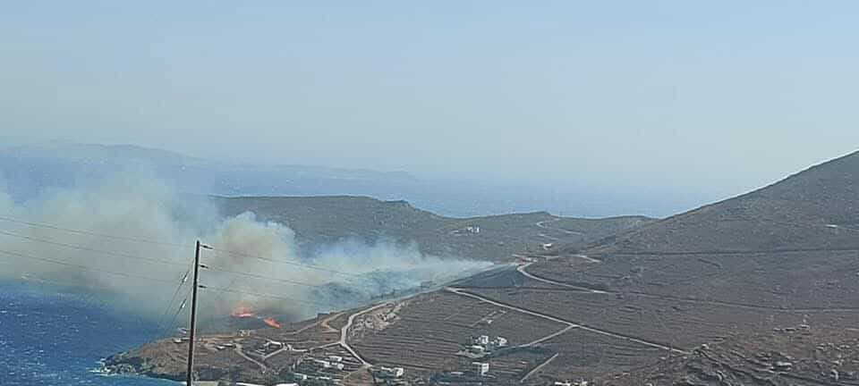 Πυρκαγιά σε χαμηλή βλάστηση στην περιοχή Λυχναφτιά της Τήνου