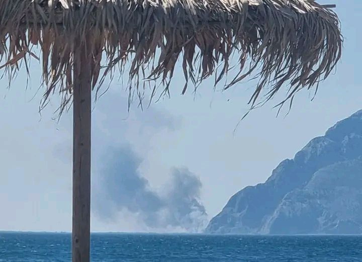 Πυρκαγιά σε χαμηλή βλάστηση στην περιοχή Γαλατάς Αιτωλοακαρνανία