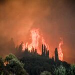 Γιατί καίγεται η Ελλάδα κάθε καλοκαίρι – Οι «εμπρηστές» πίσω από τις φλόγες
