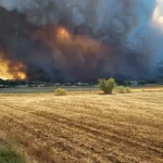 Πύρινος όλεθρος στη νότια Γαλλία – Μία νεκρή, τραυματίες και δεκάδες χιλιάδες καμένα στρέμματα