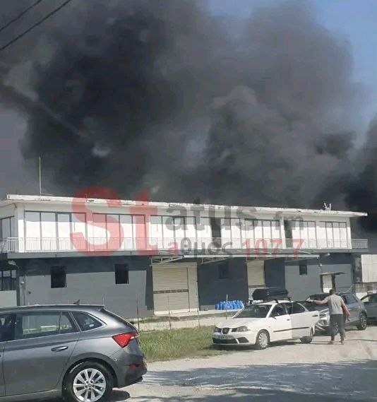 Πυρκαγιά σε συνεργείο αυτοκινήτων στα Λαγυνά Θεσσαλονίκης