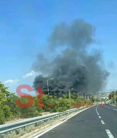 Πυρκαγιά σε συνεργείο αυτοκινήτων στα Λαγυνά Θεσσαλονίκης