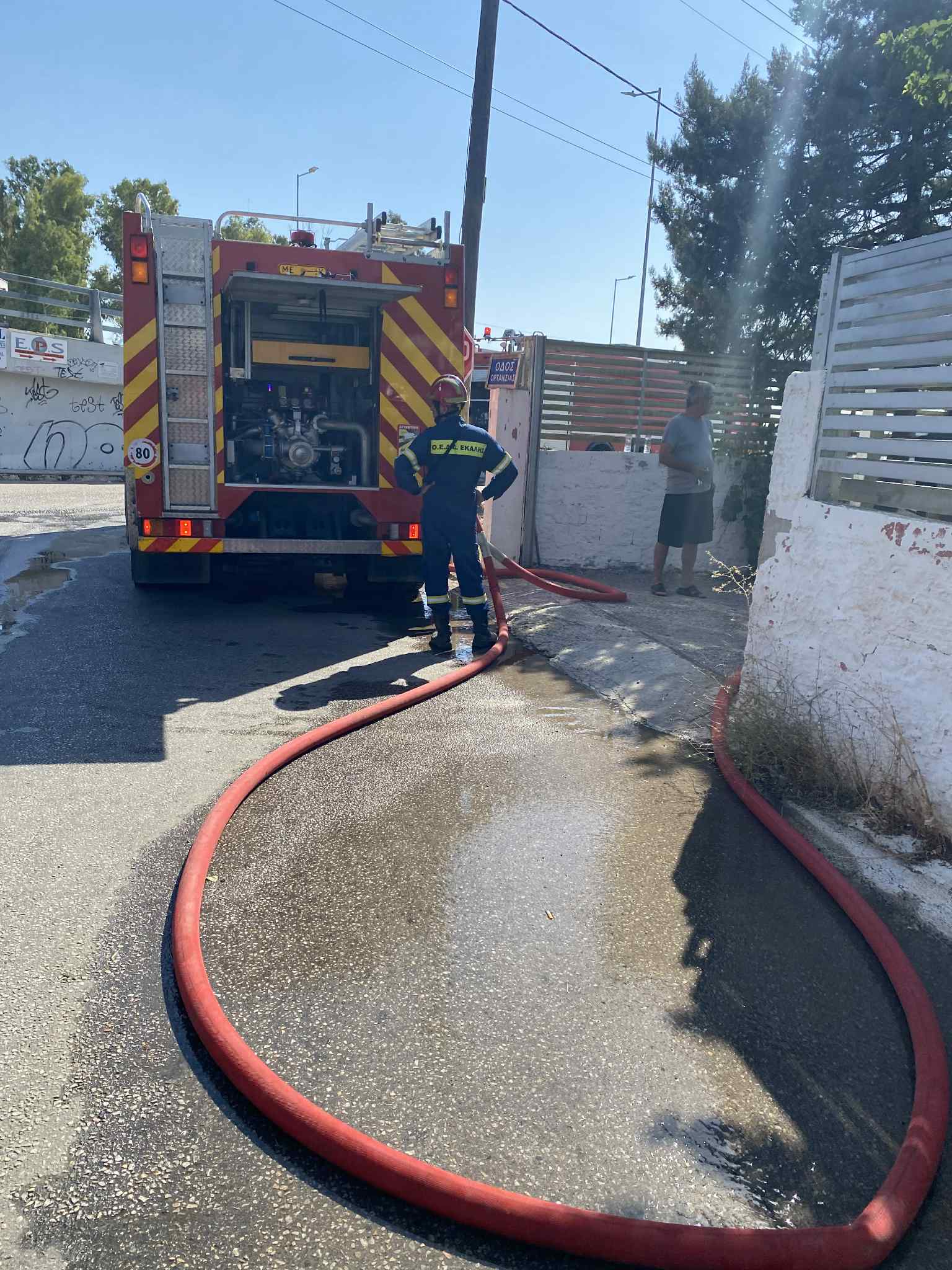 Πυρκαγιά σε αποθηκευτικό χώρο στις Αχαρνές Αττικής