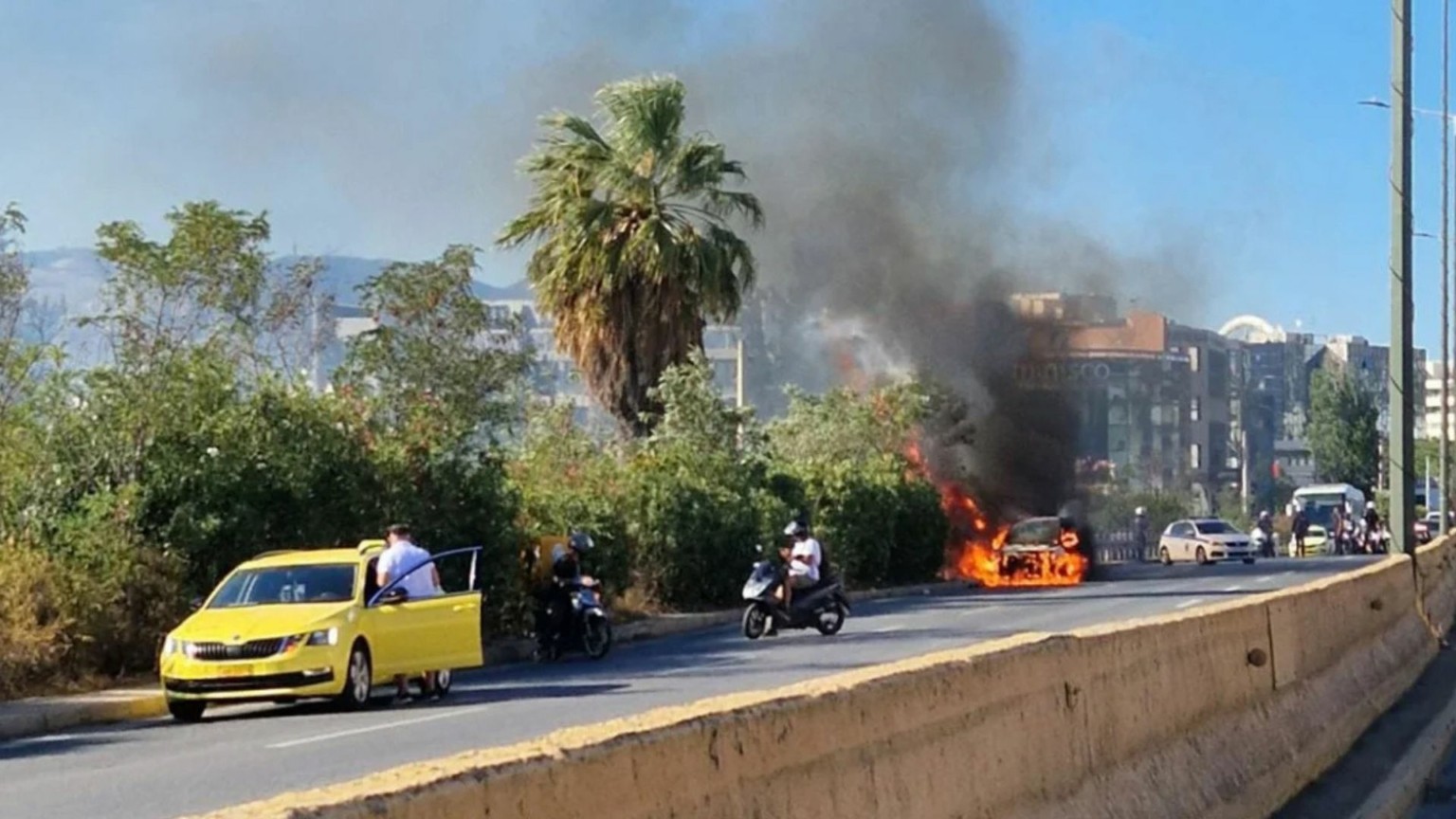 Πυρκαγιά σε Ι.Χ. όχημα επί της Λεωφόρου Κηφισίας στο Μαρούσι