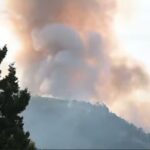 Ενισχύθηκαν οι δυνάμεις στην δασική πυρκαγιά στο Άλσος Αχαΐας