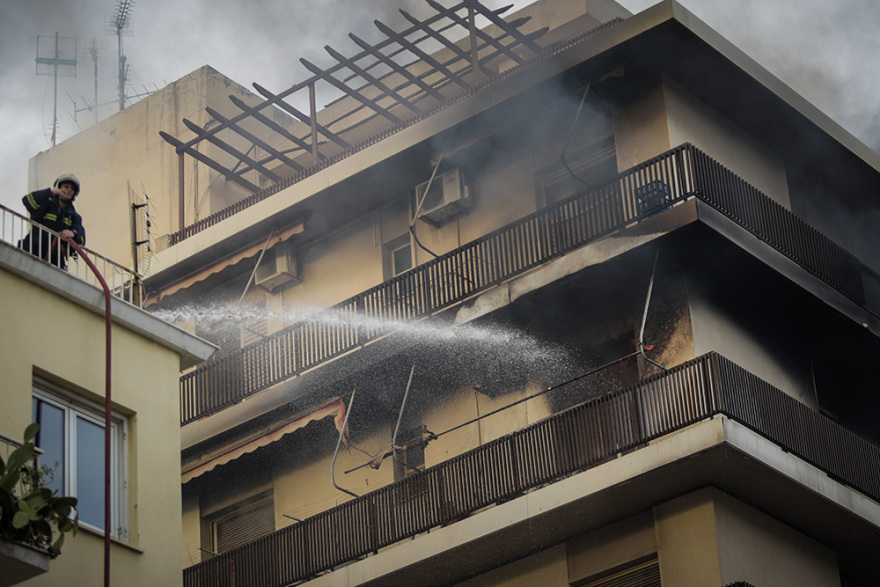 Πυρκαγιά σε διαμέρισμα επί της οδού Παντελή Λινού στο Παλαιό Φάληρο Πυρκαγιά σε διαμέρισμα επί της οδού Παντελή Λινού στο Παλαιό Φάληρο