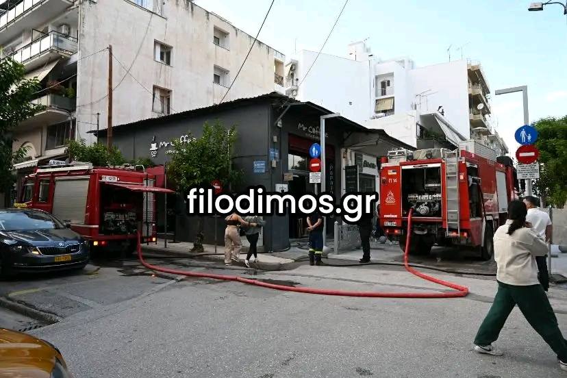 Πυρκαγιά σε χώρο συνάθροισης κοινού (καφετέρια) στο Αίγιο