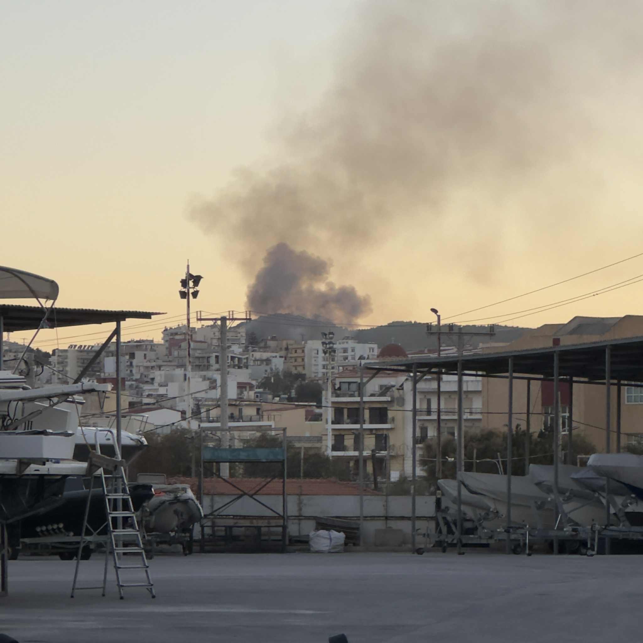 Πυρκαγιά σε υπαίθριο χώρο των εγκαταστάσεων της ΕΒΟ Λαυρίου Πυρκαγιά σε υπαίθριο χώρο των εγκαταστάσεων της ΕΒΟ Λαυρίου