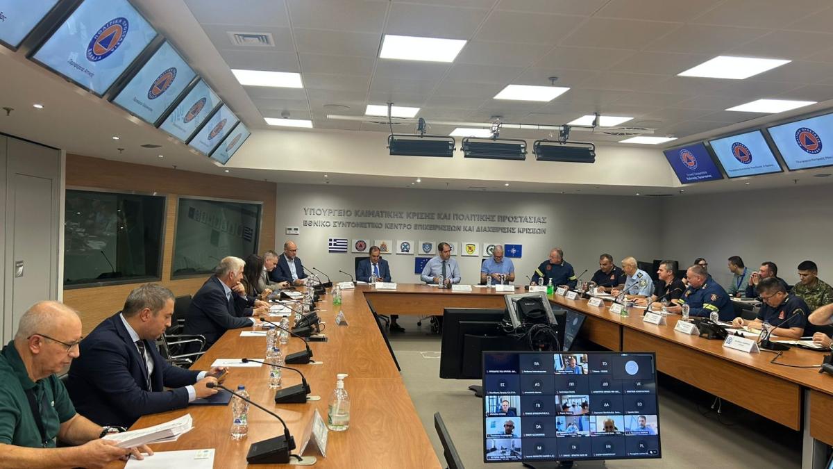 Σύσκεψη υπό τον Υπουργό Κλιματικής Κρίσης για την προετοιμασία της χειμερινής περιόδου
