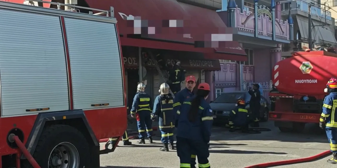 Πυρκαγιά σε καφετέρια επί της οδού Μαρίνου Αντύπα στην Ηλιούπολη Πυρκαγιά σε καφετέρια επί της οδού Μαρίνου Αντύπα στην Ηλιούπολη