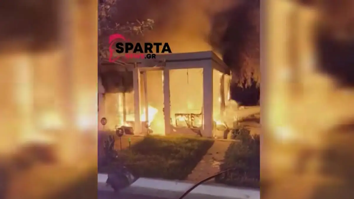 Πυρκαγιά σε κιόσκι καφετέριας στη Νεάπολη Λακωνίας Πυρκαγιά σε κιόσκι καφετέριας στη Νεάπολη Λακωνίας