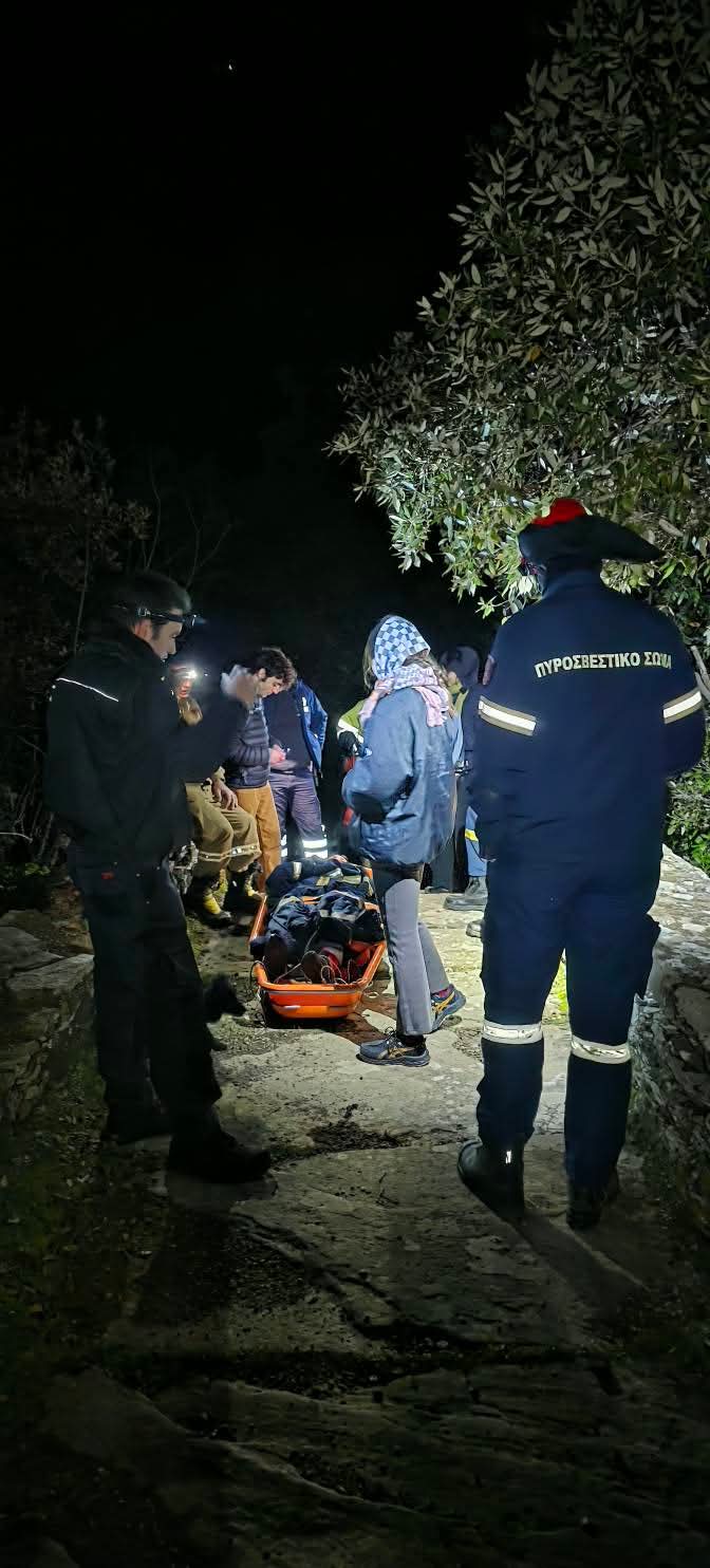 Επιχείρηση διάσωσης από την Πυροσβεστική στη Γερολίμνη της Άνδρου