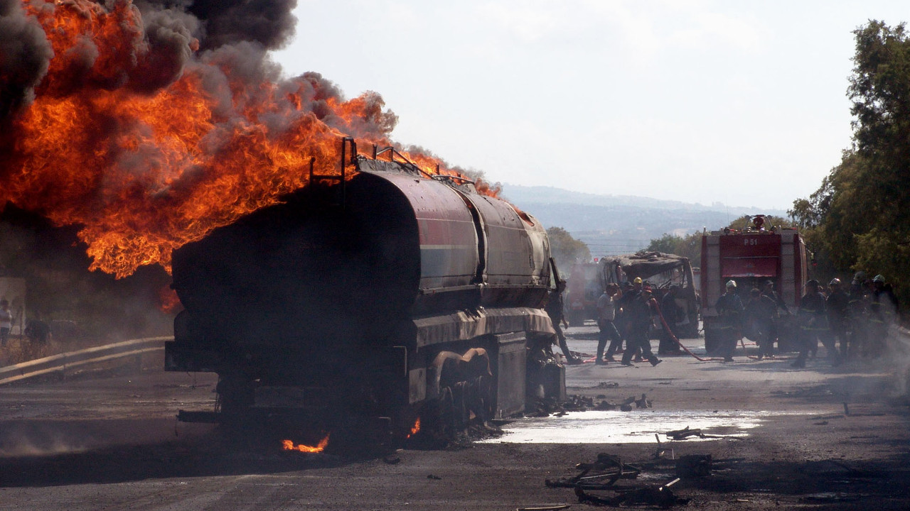 Πυρκαγιά σε βυτιοφόρο όχημα στην περιοχή του Λαγκαδά Θεσσαλονίκης