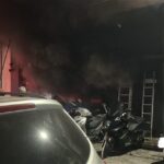 Πυρκαγιά σε συνεργείο επισκευής δικύκλων επί της οδού Καλυβίων στο Αγρίνιο