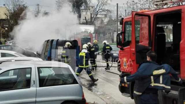 Πυρκαγιά σε εν κινήσει όχημα στον Βόλο