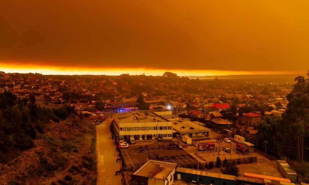Χιλή: Φονικές δασικές πυρκαγιές σε Νιούμπλε και Μπίομπιο – Δεκάδες χιλιάδες εκτοπισμένοι