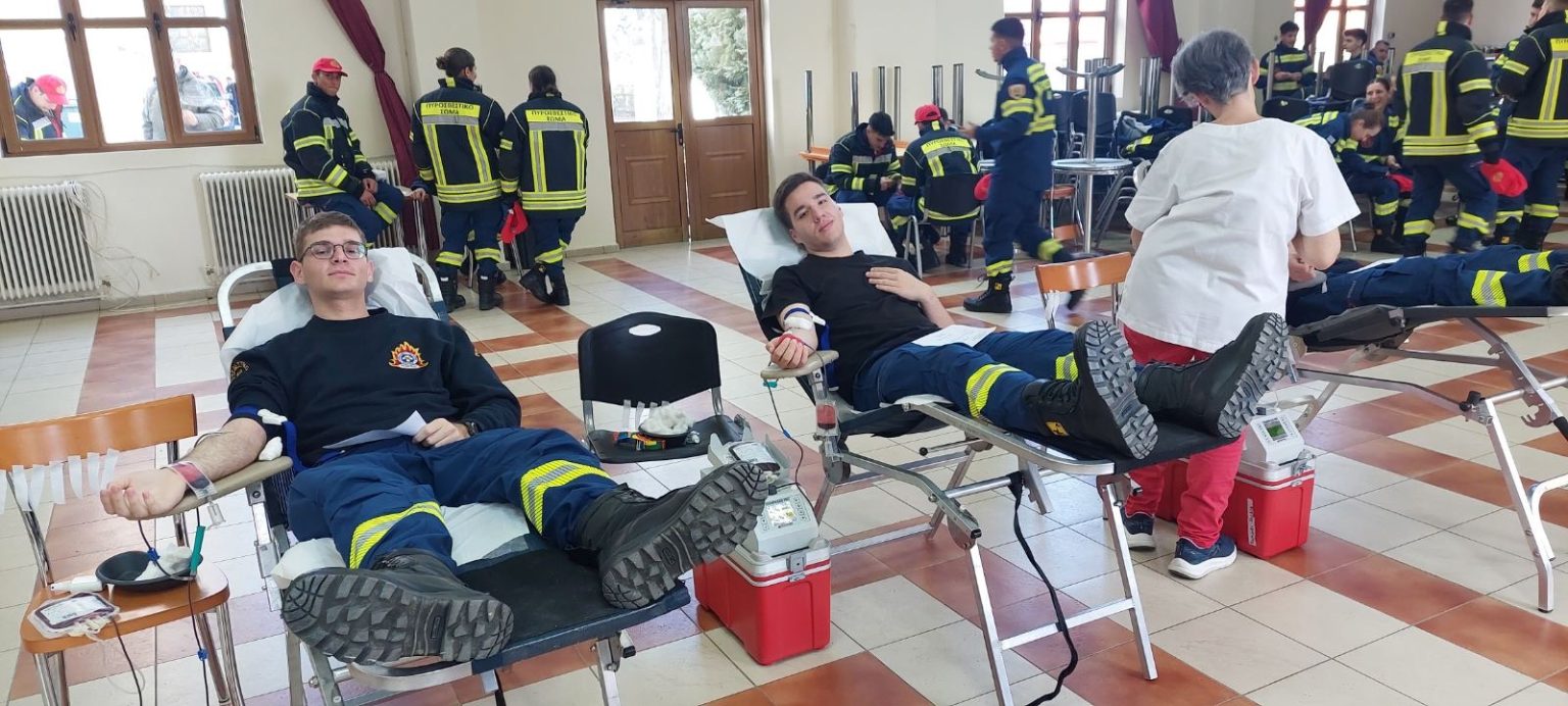 Εθελοντική αιμοδοσία στη Σχολή Πυροσβεστών Τσοτυλίου – 30 μονάδες ζωής από τους Δόκιμους Πυροσβέστες