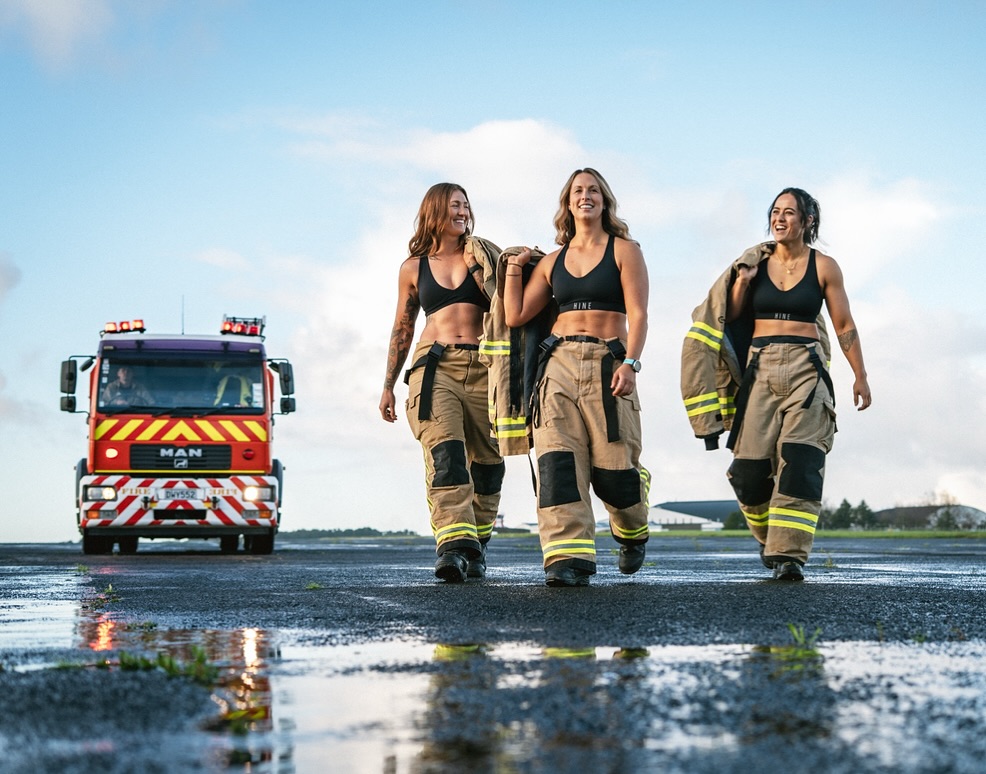 Νέα Ζηλανδία: Πρωτοβουλία γυναικών της Πυροσβεστικής με ημερολόγιο για φιλανθρωπικό σκοπό
