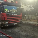 Πυρκαγιά σε εγκαταλελειμμένο κτίριο στη συμβολή των οδών Φωκίωνος και Αμαλίας στην Νίκαια