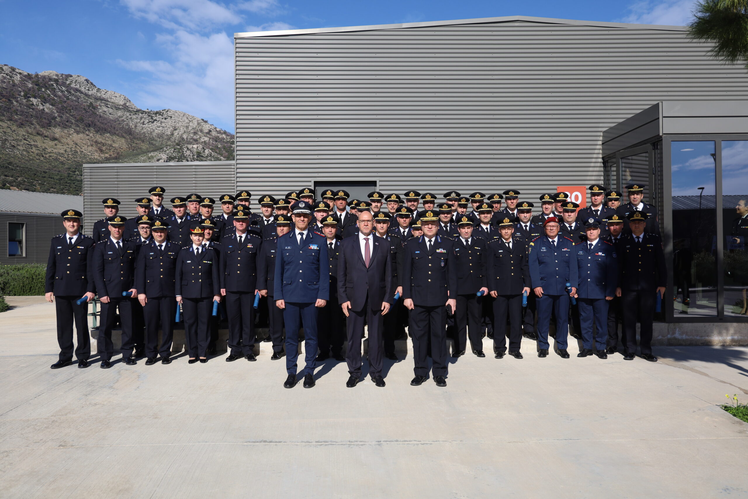 Νέα επιτελικά στελέχη για το Π.Σ. – Αποφοίτηση της 5ης Εκπαιδευτικής Σειράς Πυραγών