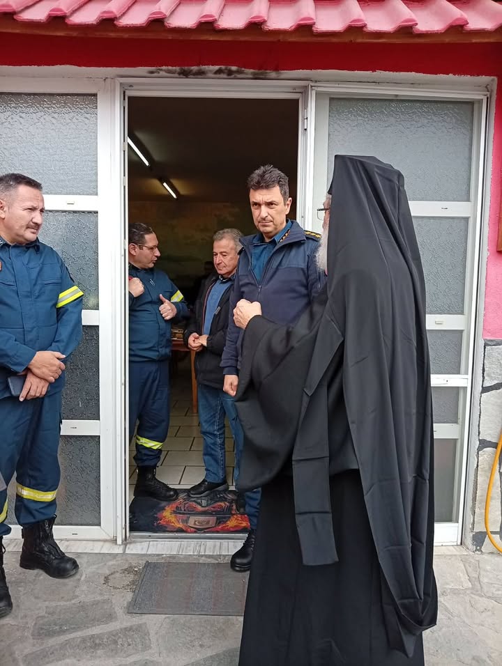 Κοπή Αγιοβασιλόπιτας στο Πυροσβεστικό Κλιμάκιο Σιδηροκάστρου με την παρουσία του Μητροπολίτη κ.κ. Μακαρίου