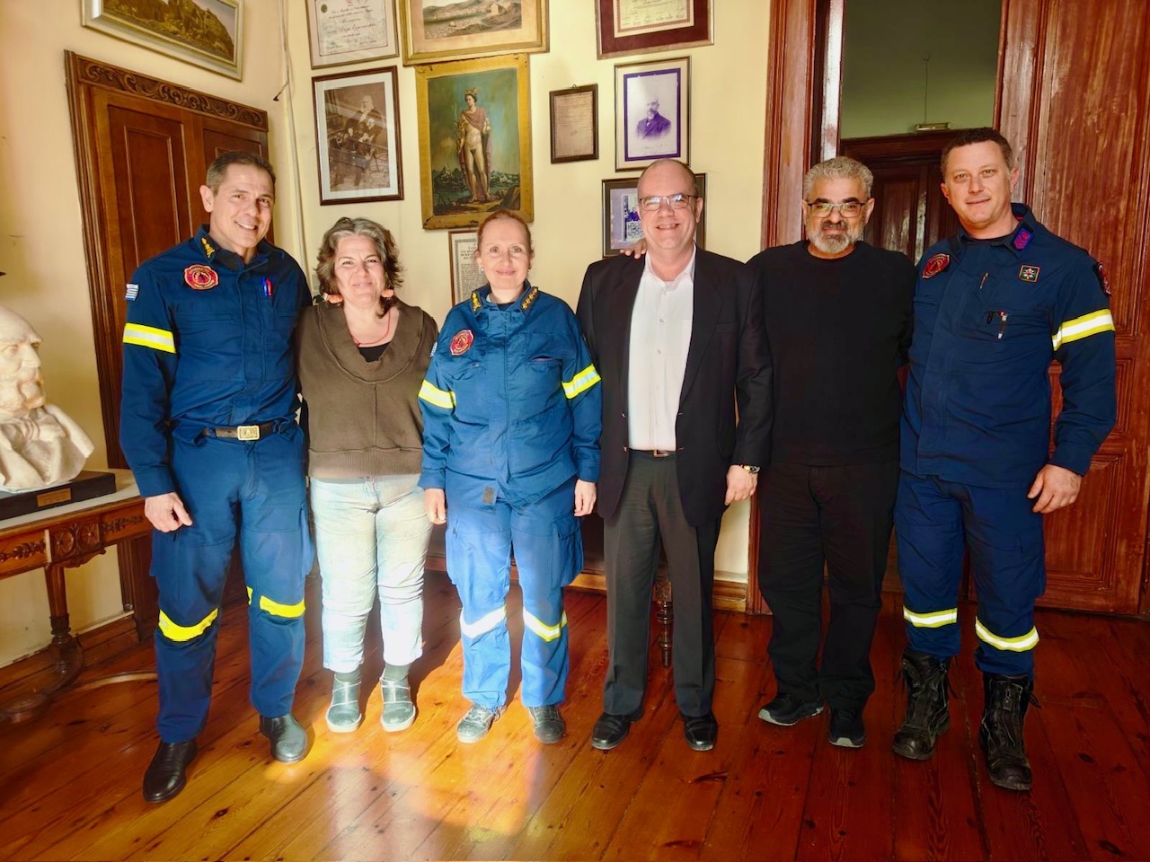 Στη Σύρο η νέα διοικήτρια της ΔΙ.Π.Υ.Ν. Κυκλάδων, Πύραρχος Γεωργία Τσάφου – Συνάντηση με τον Δήμαρχο