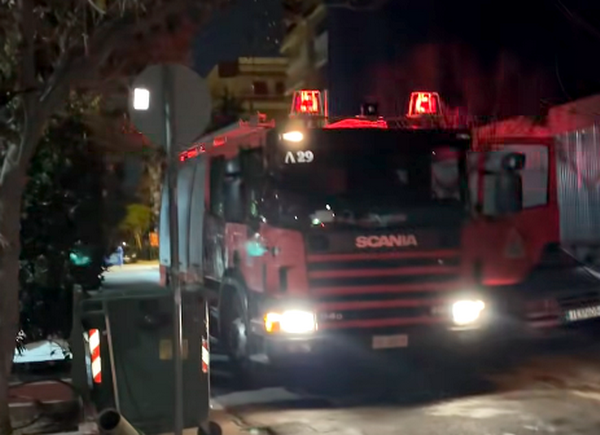 Πυρκαγιά σε ισόγειο οικοδομής στη συμβολή των οδών Φλέμινγκ και Κωνσταντινουπόλεως στο Μοσχάτο