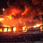 Πυρκαγιά εκδηλώθηκε σε τρία σκάφη στη νήσο Σύρο