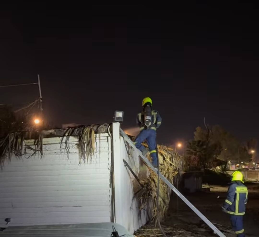Πυρκαγιά σε αναψυκτήριο στην παραλία Αλίμου
