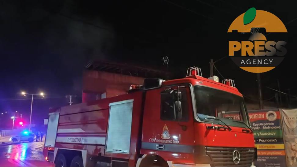 Πυρκαγιά σε χώρο εμπορίου στη Λεωφόρο Βάρης – Κορωπίου