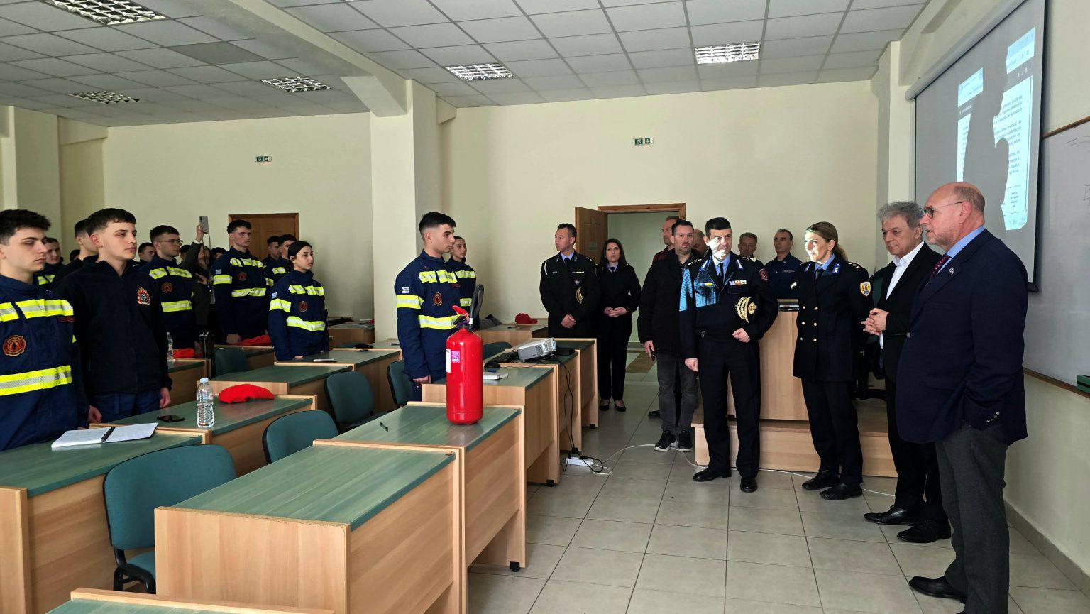 Πτολεμαΐδα: Επίσκεψη του Γενικού Γραμματέα Πολιτικής Προστασίας στη Σχολή Πυροσβεστών
