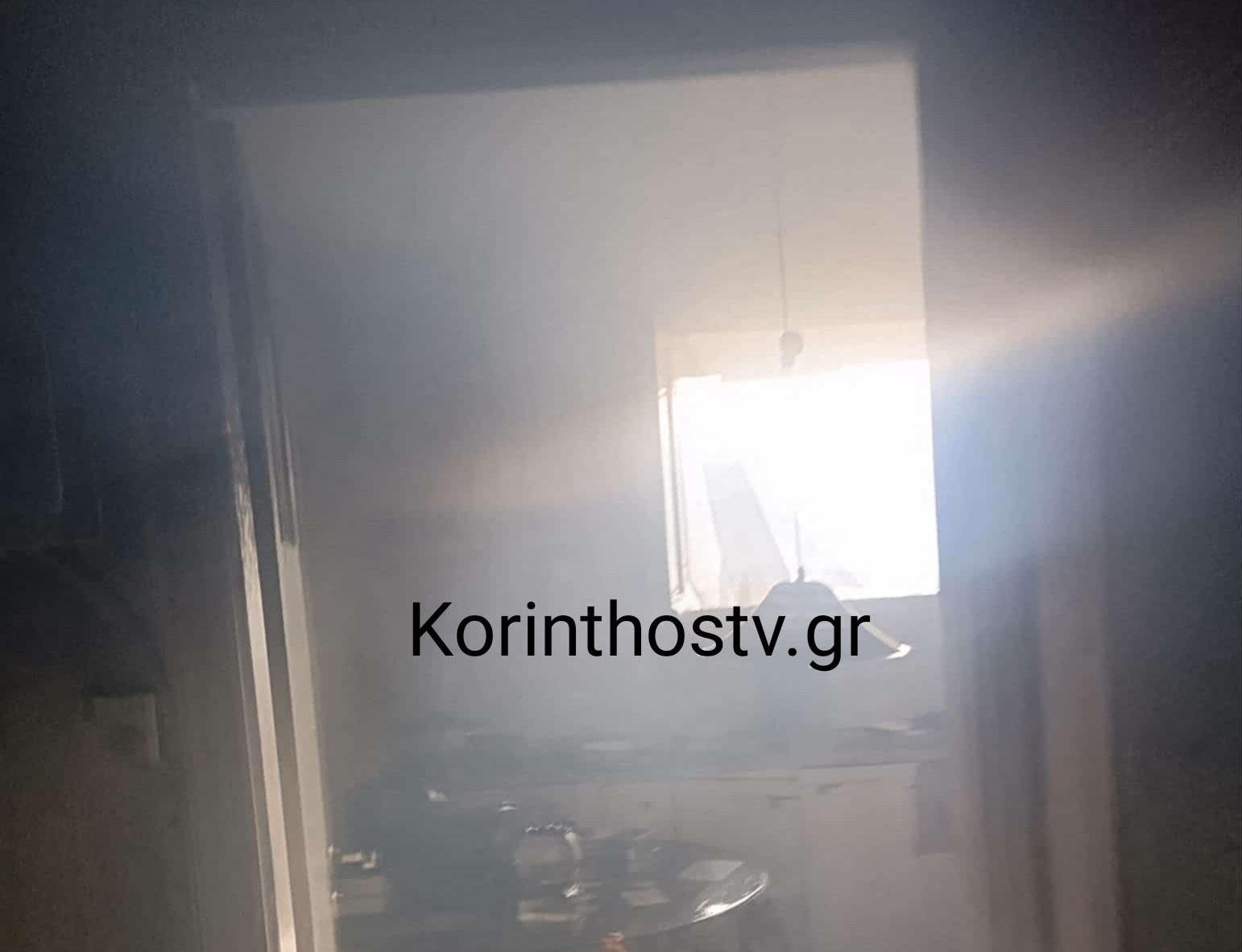 Χωρίς αισθήσεις ανασύρθηκε ηλικιωμένη από πυρκαγιά σε κατοικία στη Νεμέα Κορινθίας