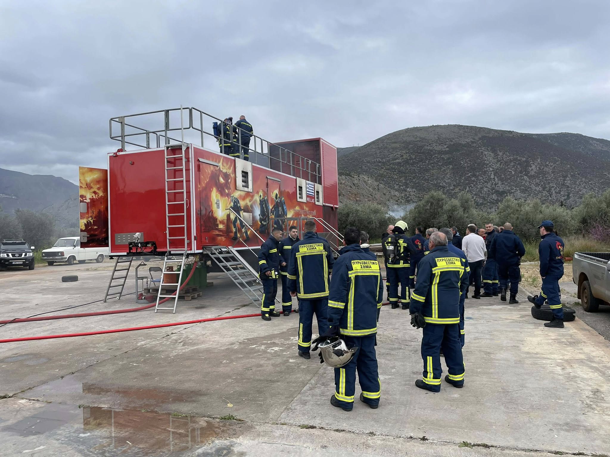 Ιτέα Φωκίδας: Εκπαίδευση πυροσβεστών με εξομοιωτή πυρκαγιάς «Fire Dragon»