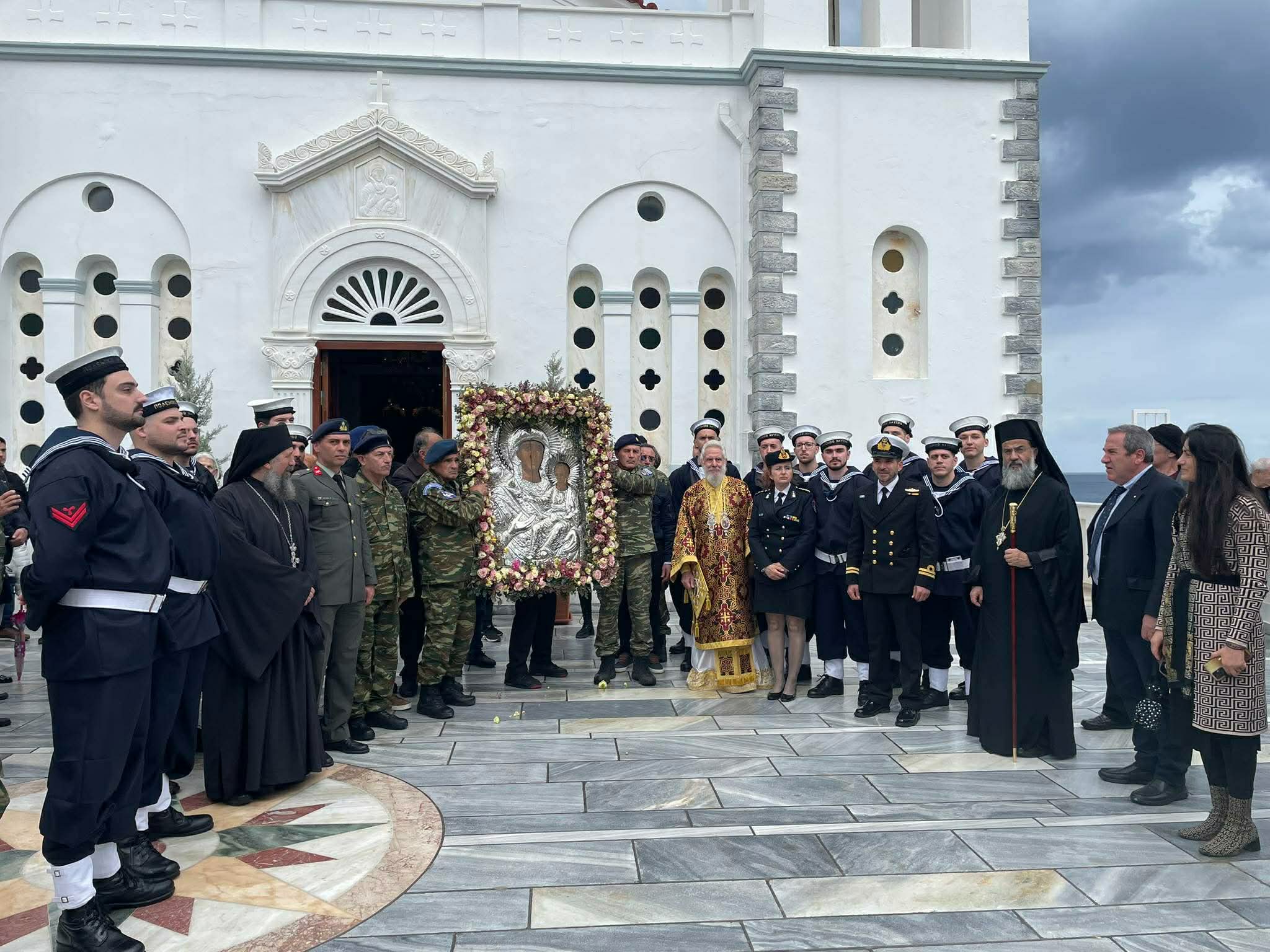 Άνδρος: Παρουσία του Πυροσβεστικού Σώματος στον εορτασμό της Παναγίας Θεοσκέπαστης