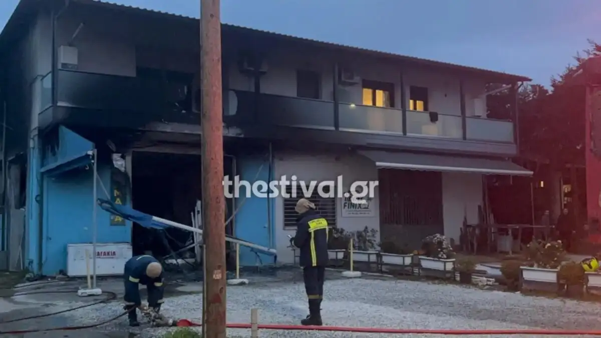 Πυρκαγιά σε κατάστημα με είδη αλιείας στον Σταυρό Θεσσαλονίκης
