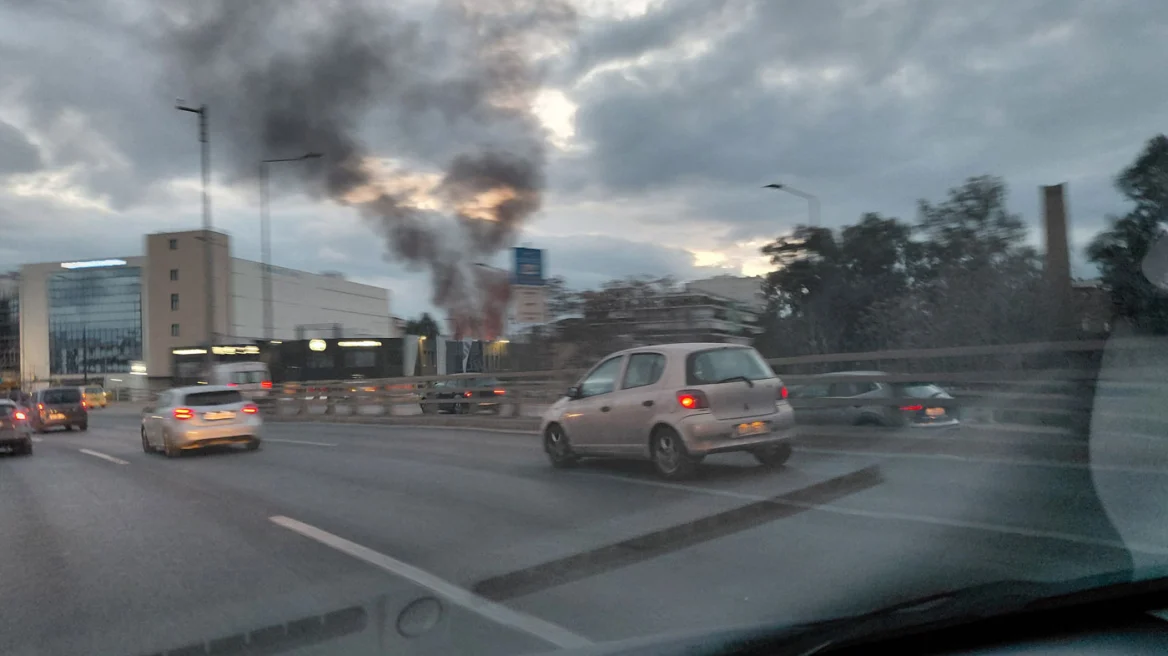 Πυρκαγιά σε αποθηκευτικό χώρο εκκλησίας στη Λιοσίων