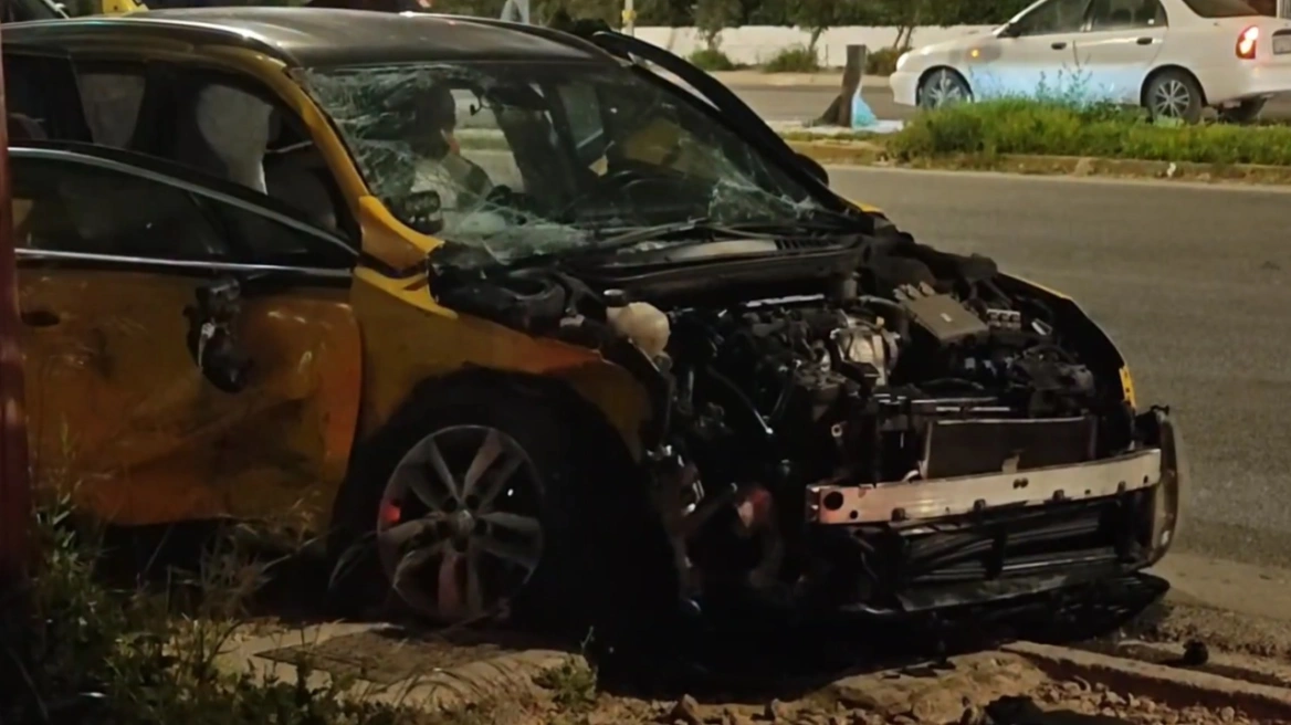 Απεγκλωβισμός δύο ατόμων μετά από τροχαίο στη Βάρη – Βούλα – Βουλιαγμένη