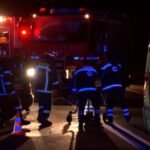 Πάτρα: Επιχείρηση απεγκλωβισμού τραυματία από ΙΧ μετά από τροχαίο