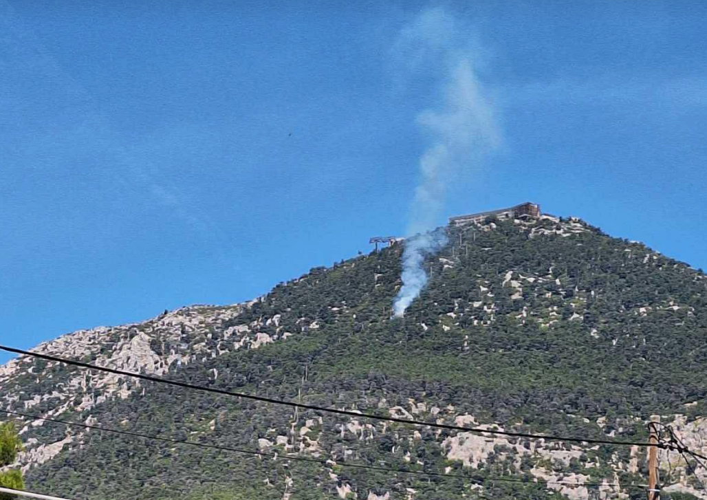 Πυρκαγιά σε δασική έκταση στην Πάρνηθα