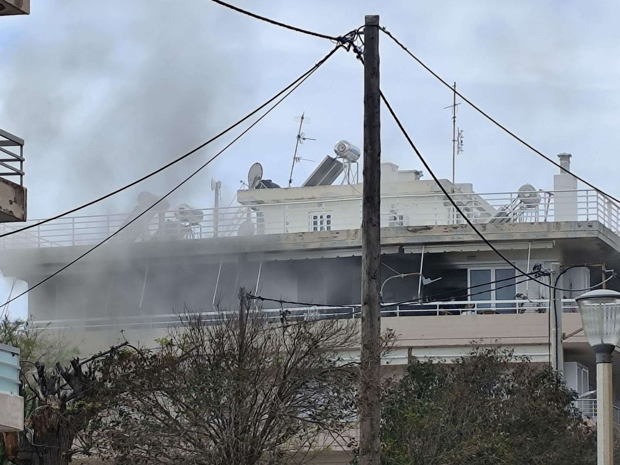 Πυρκαγιά σε διαμέρισμα επί της οδού Χειμάρας στη Ρόδο