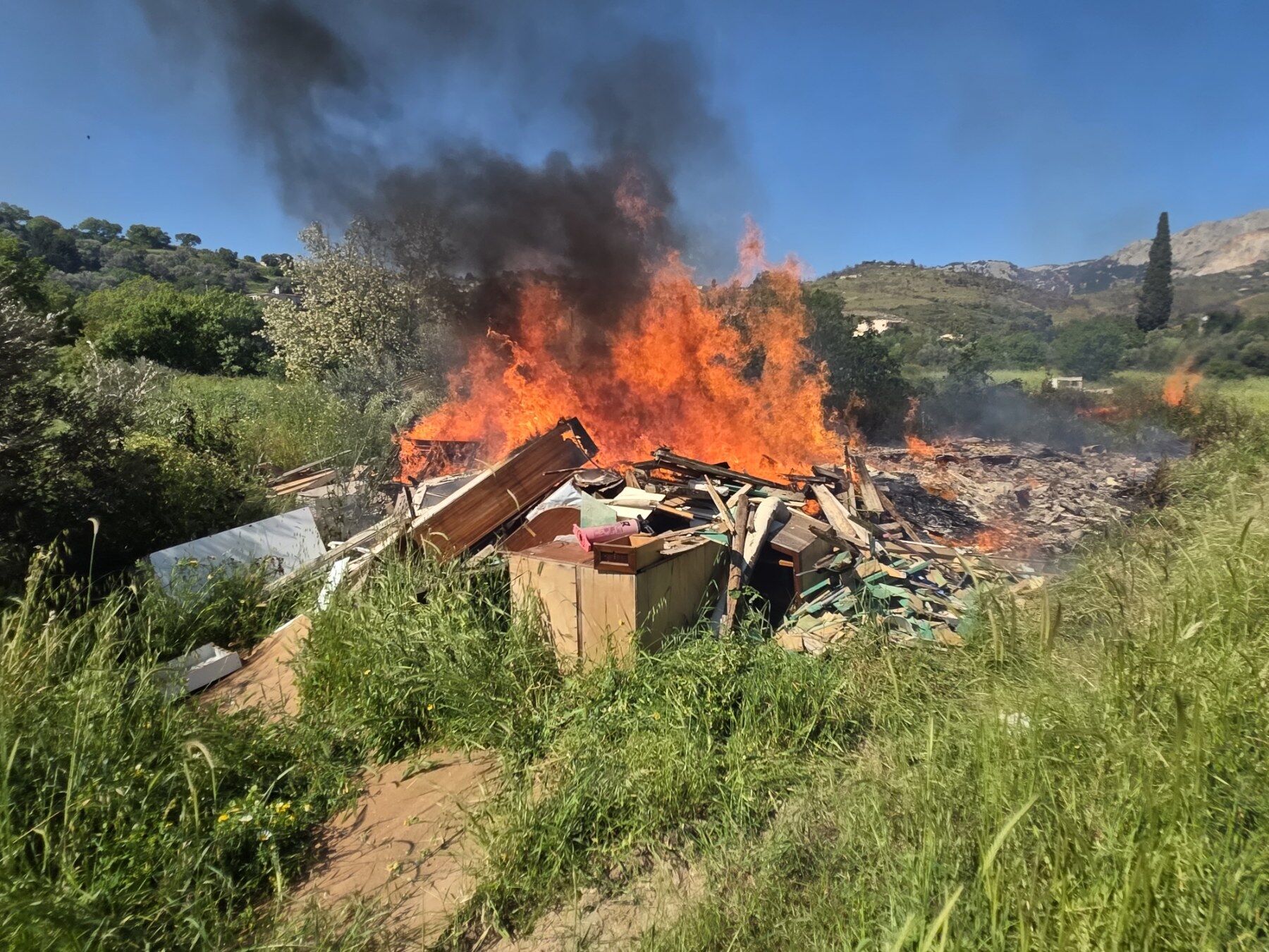 Πρόστιμα για παραβάσεις πυροπροστασίας σε Κέρκυρα και Ηλεία