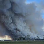 ΗΠΑ: Εκτεταμένη δασική πυρκαγιά στην Φλόριντα – Εκκενώσεις λόγω πυκνού καπνού
