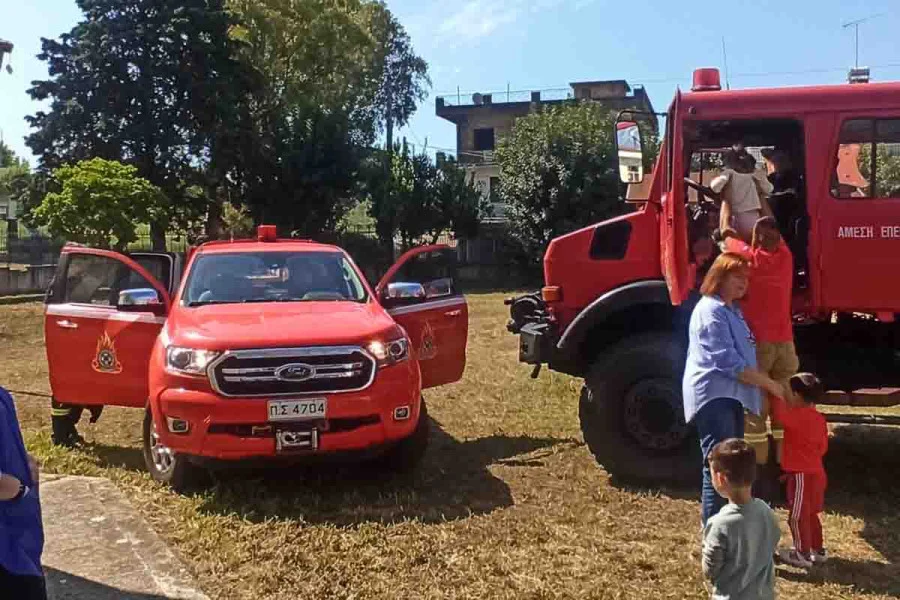 Εκπαιδευτική επίσκεψη του Πυροσβεστικού Κλιμακίου Κρεστένων στον Παιδικό Σταθμό Καλλικώμου Ηλείας