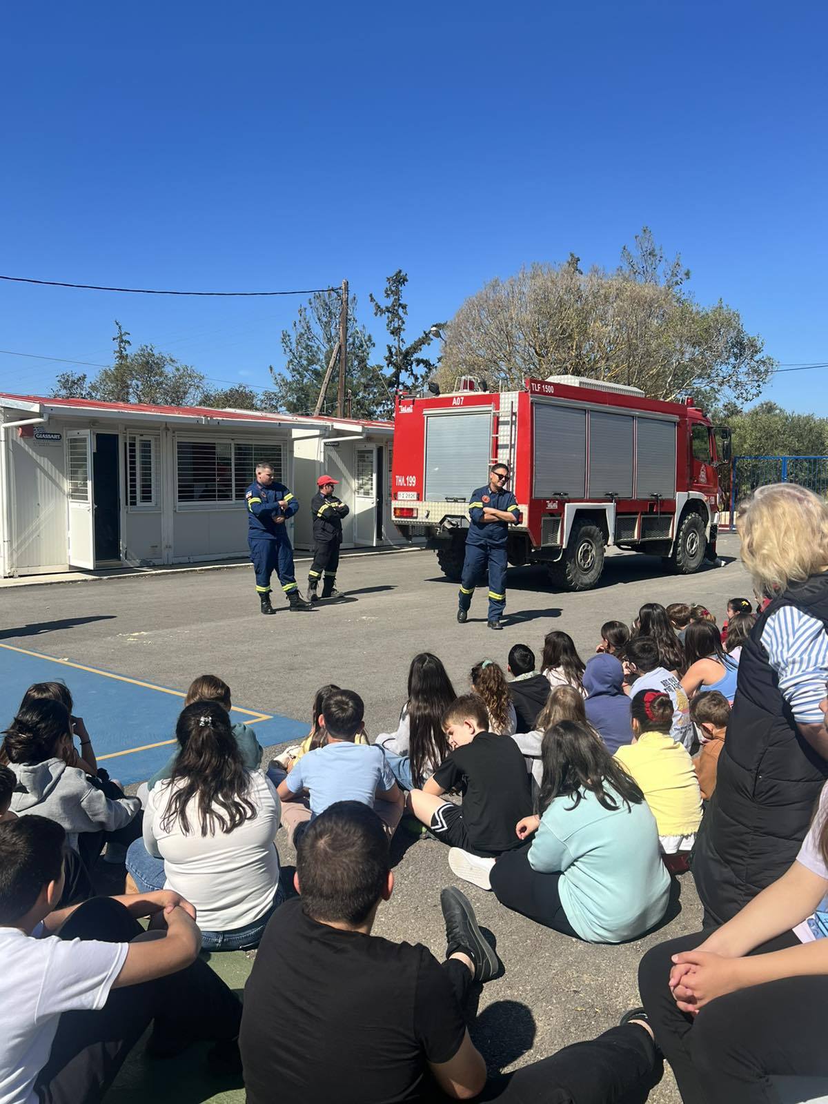 Ενημέρωση μαθητών για την πυροπροστασία από το Πυροσβεστικό Κλιμάκιο Πόμπιας στις Μοίρες Ηρακλείου