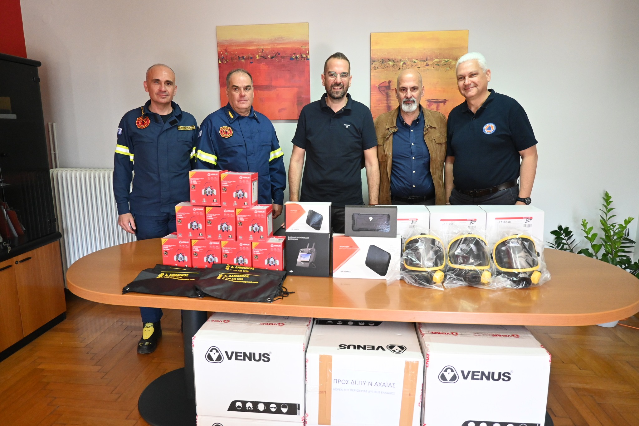 Δωρεά εξοπλισμού στην Πυροσβεστική από την Περιφέρεια Δυτικής Ελλάδας και τον Νεκτάριο Φαρμάκη Δωρεά εξοπλισμού στην Πυροσβεστική από την Περιφέρεια Δυτικής Ελλάδας και τον Νεκτάριο Φαρμάκη